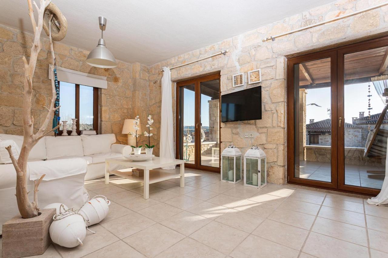 Pure White Suite Elani Siviri Bagian luar foto